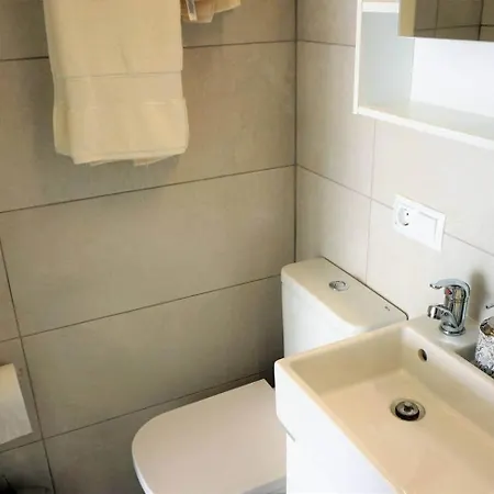A Beautiful 2 Bedrooms 푸엔히롤라